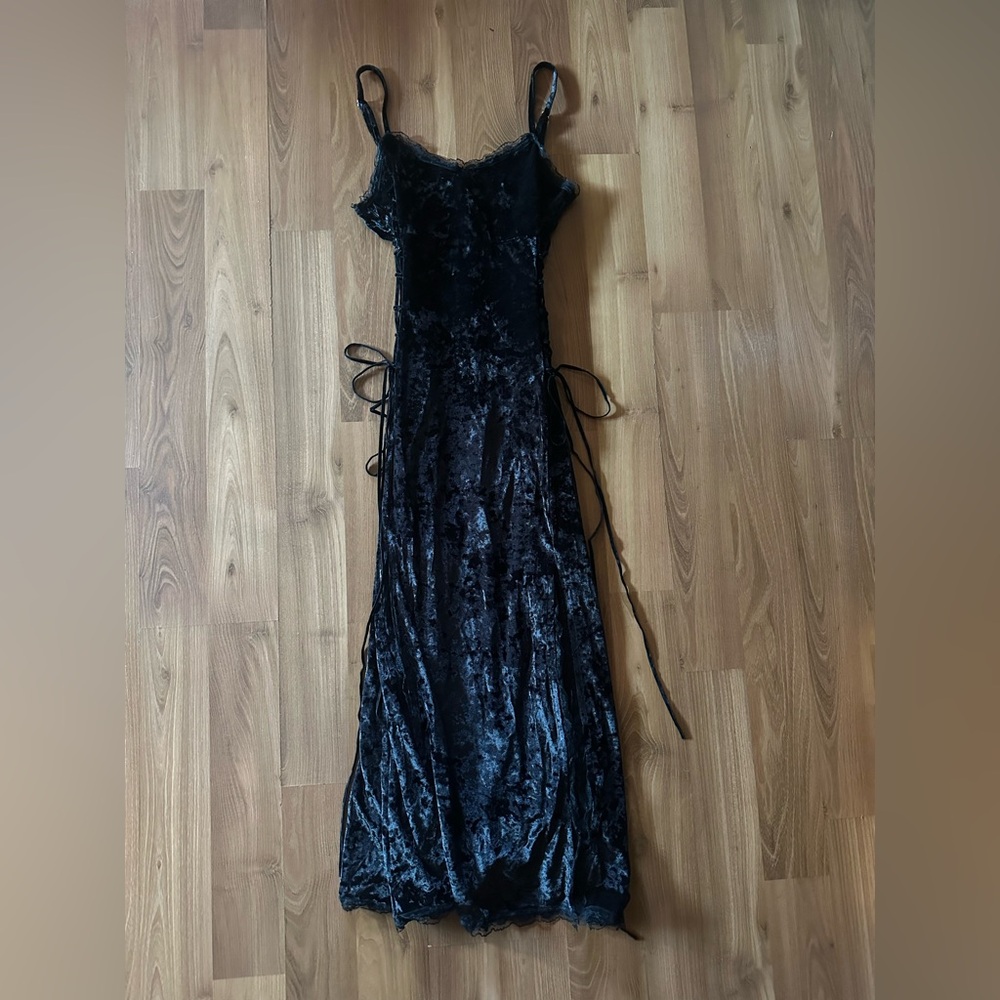 Hot Topic Black Velvet Maxi Dress